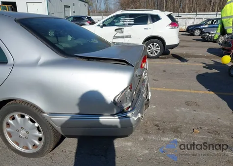 1998 Mercedes-Benz E 320 z USA, uszkodzony, nr VIN WDBJF65F6WA669801